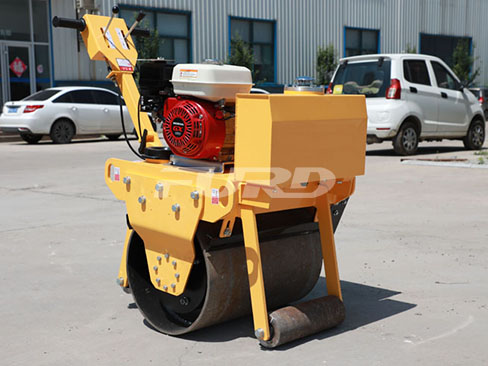 要想小型壓路機壓實效果好還需要專業(yè)的方法！