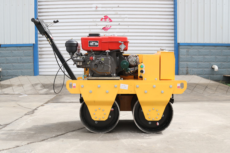 對(duì)于小型手扶壓路機(jī)的這些使用環(huán)境您要明白！